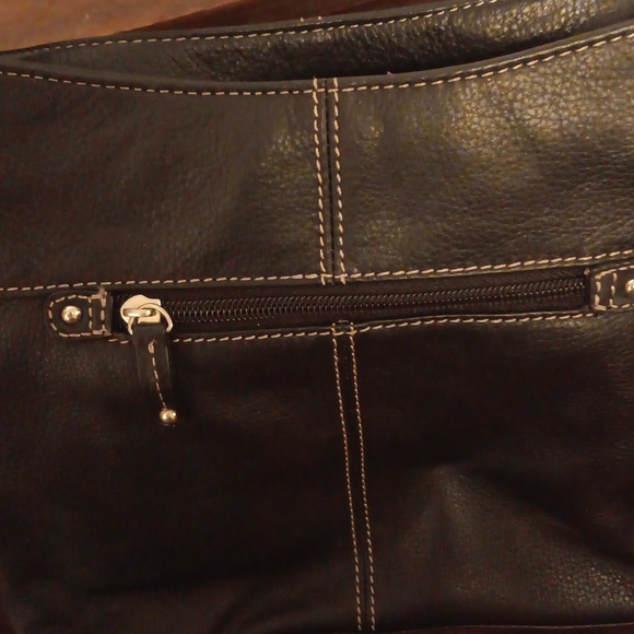 Vintage leather Tignanello purse - Picture 3 of 9